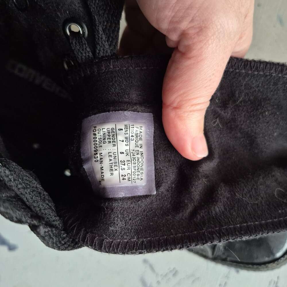 Converse High Top Black Leather Sneaker Size 7 Women - Picture 7 of 7